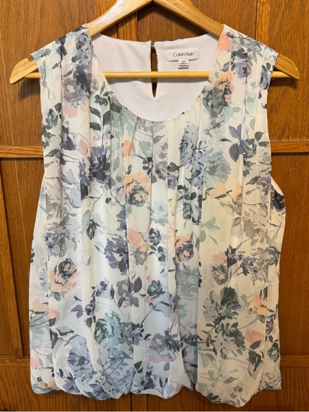 Calvin Klein Women's Floral Pleated Sleeveless Top - Pastel Floral